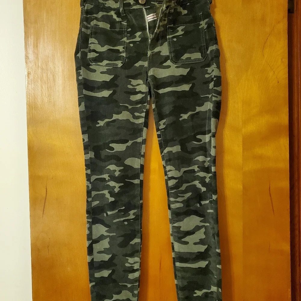 Pilcro & the Letterpress Anthropologie Camouflage High Rise Corduroy Pants 26
